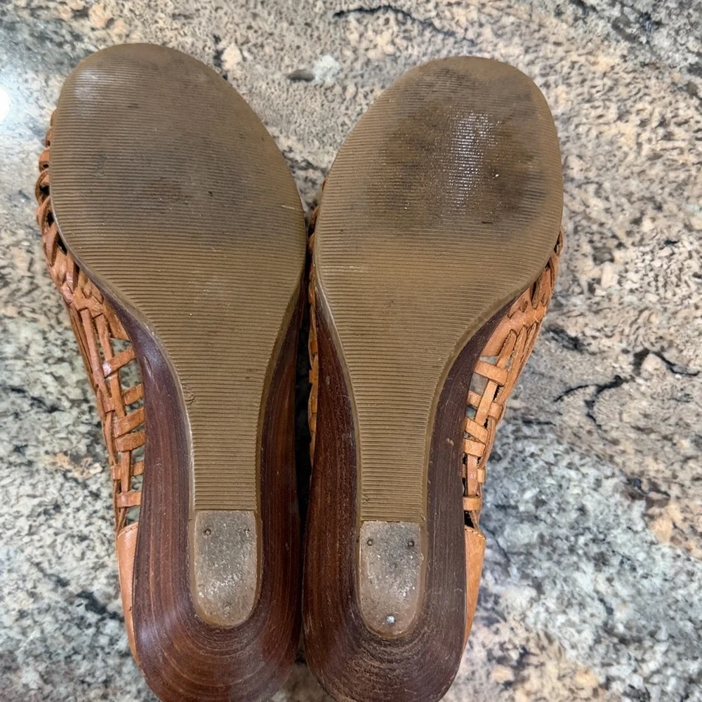 Elegant Tan Leather Peep-Toe Wedges